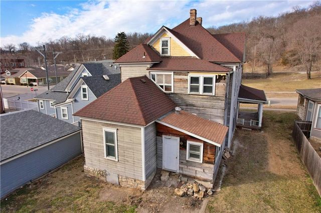 409 E Broadway Street, Excelsior Springs, MO 64024