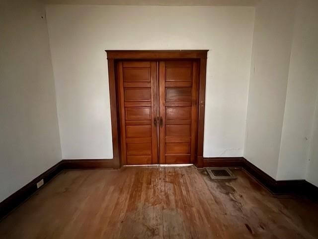 409 E Broadway Street, Excelsior Springs, MO 64024