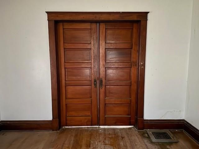 409 E Broadway Street, Excelsior Springs, MO 64024