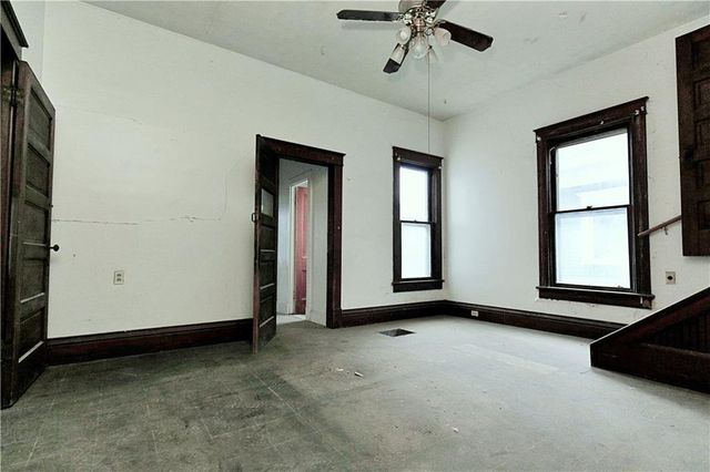 409 E Broadway Street, Excelsior Springs, MO 64024