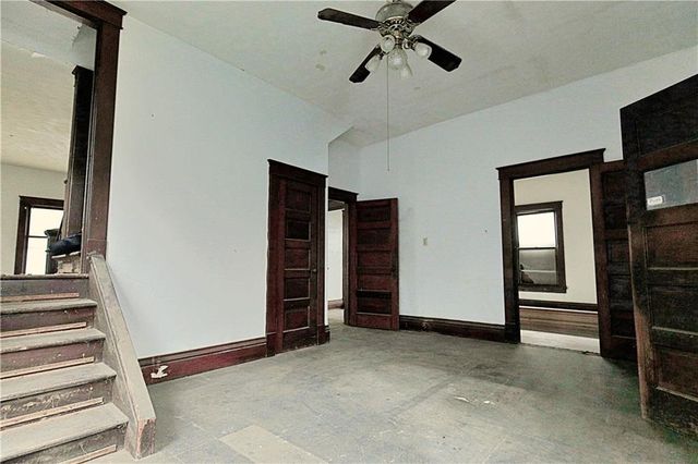 409 E Broadway Street, Excelsior Springs, MO 64024