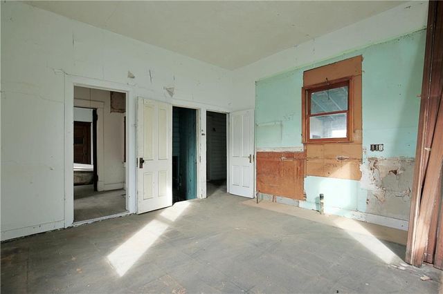 409 E Broadway Street, Excelsior Springs, MO 64024