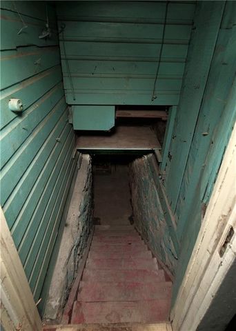 409 E Broadway Street, Excelsior Springs, MO 64024