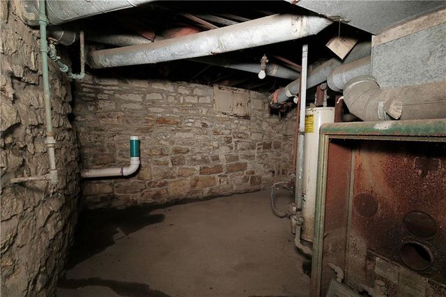 409 E Broadway Street, Excelsior Springs, MO 64024