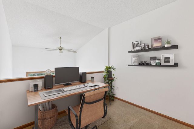 2732 Wagon Wheel Curve, Chaska, MN 55318