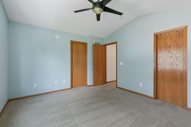 2732 Wagon Wheel Curve, Chaska, MN 55318