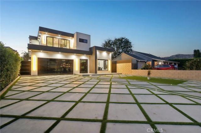 2227 N Lamer Street, Burbank, CA 91504