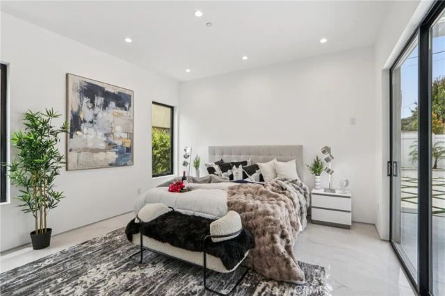 2227 N Lamer Street, Burbank, CA 91504