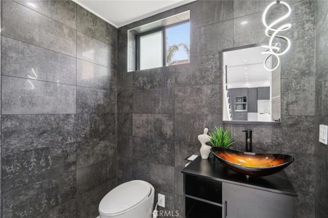 2227 N Lamer Street, Burbank, CA 91504