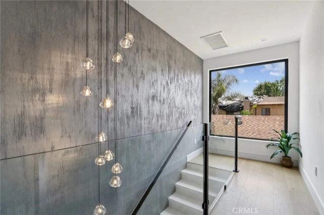 2227 N Lamer Street, Burbank, CA 91504