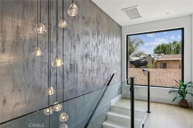 2227 N Lamer Street, Burbank, CA 91504