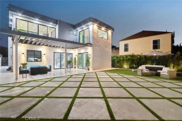 2227 N Lamer Street, Burbank, CA 91504