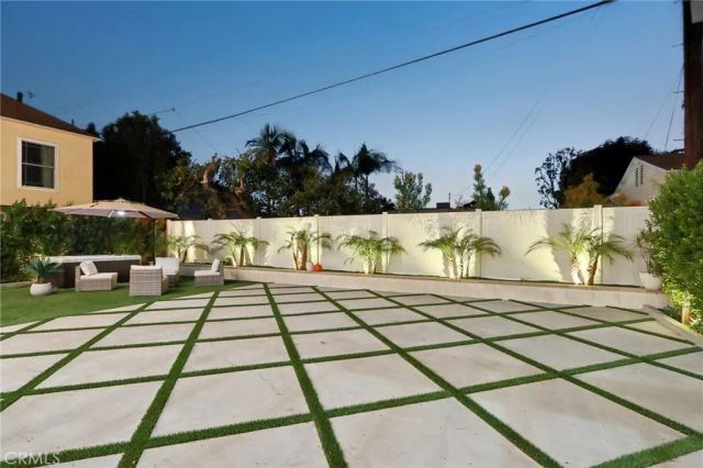 2227 N Lamer Street, Burbank, CA 91504