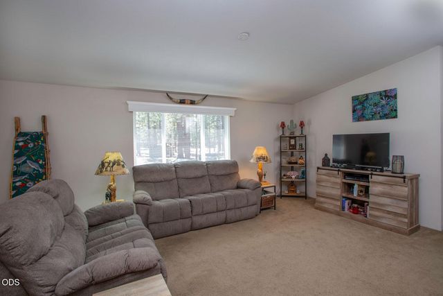 153348 Little River Loop, La Pine, OR 97739