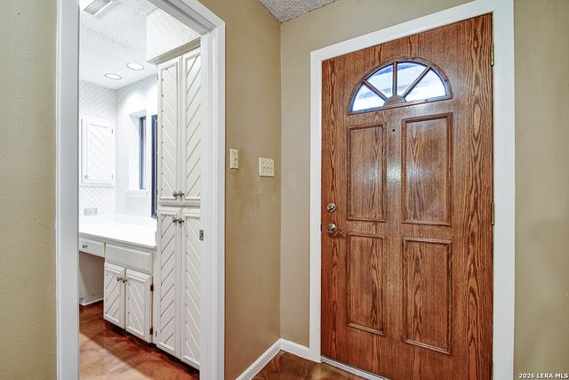 1734 Donerail, San Antonio, TX 78248