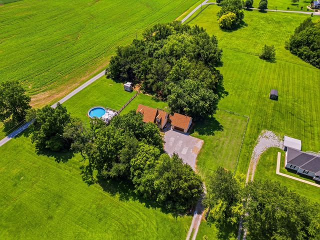 6425 Highway 25, E, Springfield, TN 37172