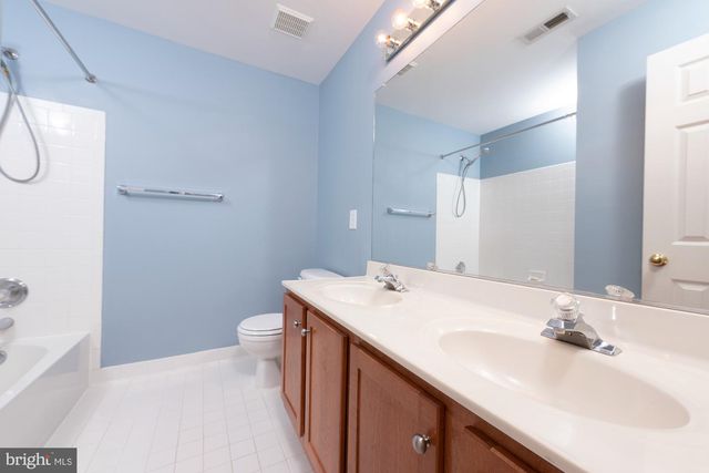 42724 ROLLING ROCK SQ, Chantilly, VA 20152