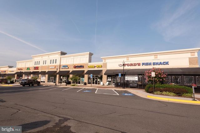 42724 ROLLING ROCK SQ, Chantilly, VA 20152