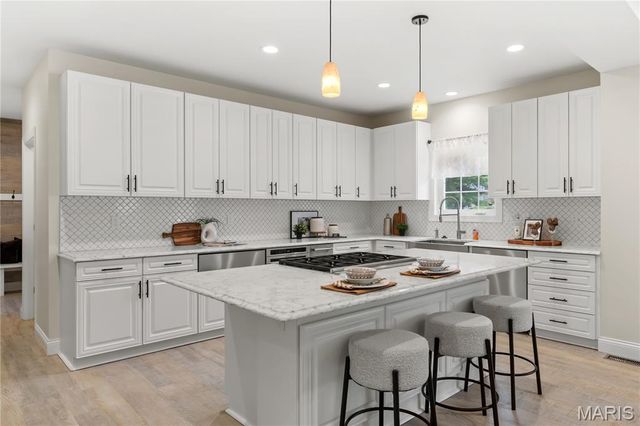 20 Millwell Drive, Maryland Heights, MO 63043