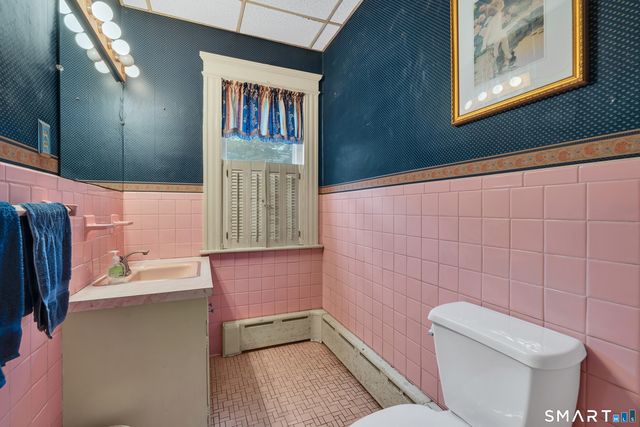 445 Farmington Avenue, Waterbury, CT 06710