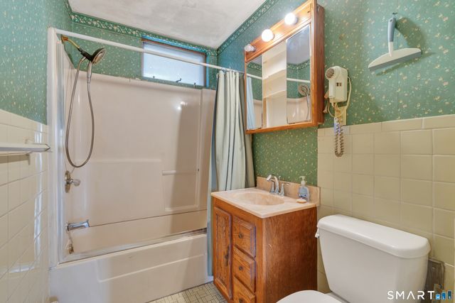 445 Farmington Avenue, Waterbury, CT 06710