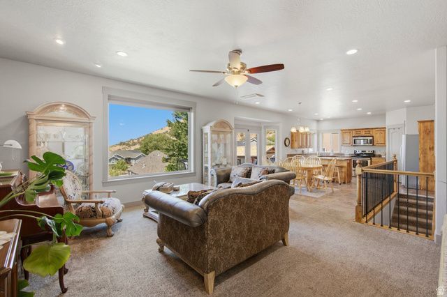 1039 E 200 S, Santaquin, UT 84655