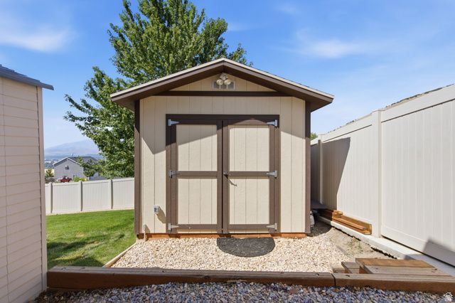 1039 E 200 S, Santaquin, UT 84655