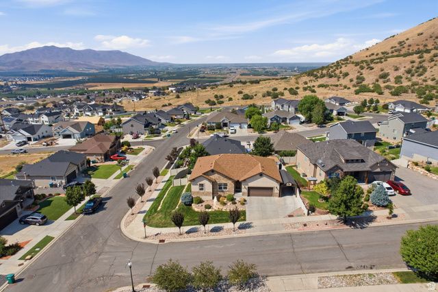 1039 E 200 S, Santaquin, UT 84655