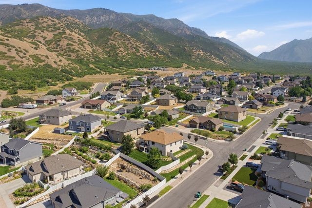 1039 E 200 S, Santaquin, UT 84655