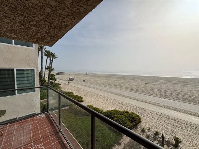 1230 E Ocean 303, Long Beach, CA 90802