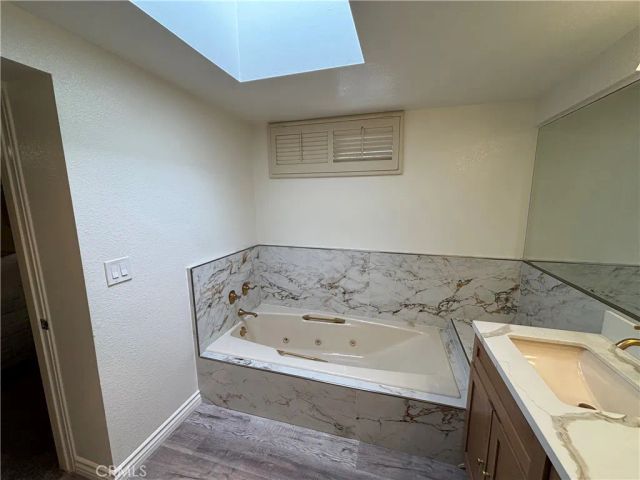 1230 E Ocean 303, Long Beach, CA 90802