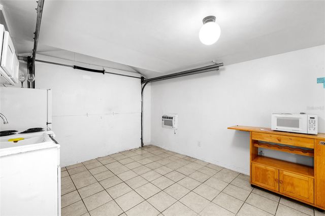 3904 S CLARK AVENUE, Tampa, FL 33611