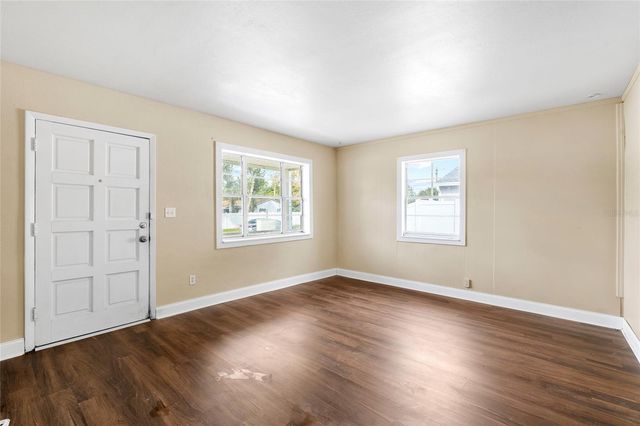 3904 S CLARK AVENUE, Tampa, FL 33611