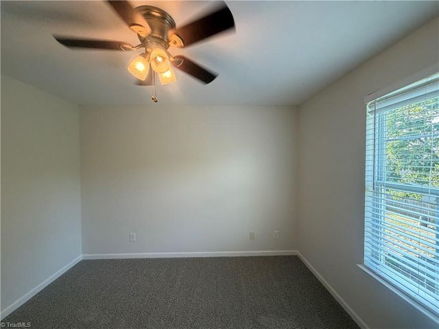 2722 Quail Oaks Drive, Greensboro, NC 27405