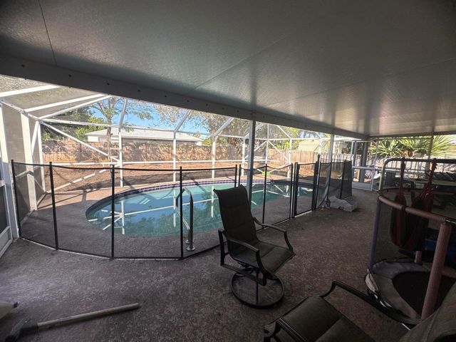 607 SE Dean Terrace, Port St. Lucie, FL 34984