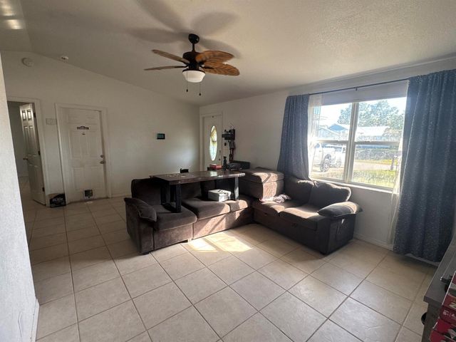 607 SE Dean Terrace, Port St. Lucie, FL 34984