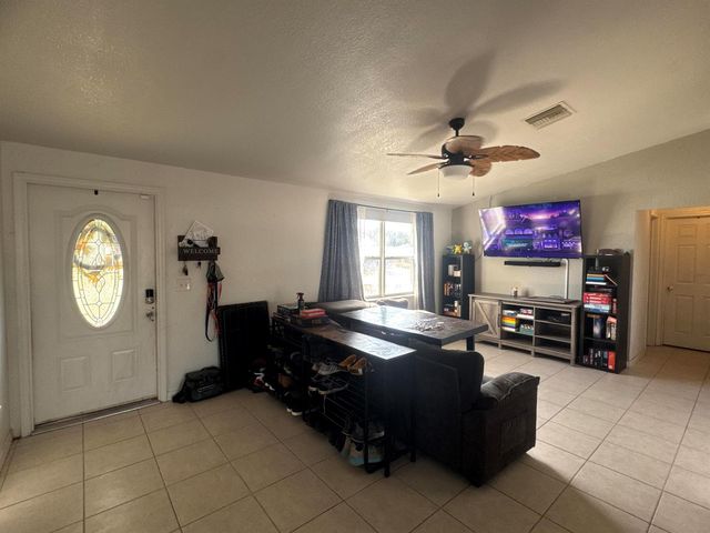 607 SE Dean Terrace, Port St. Lucie, FL 34984