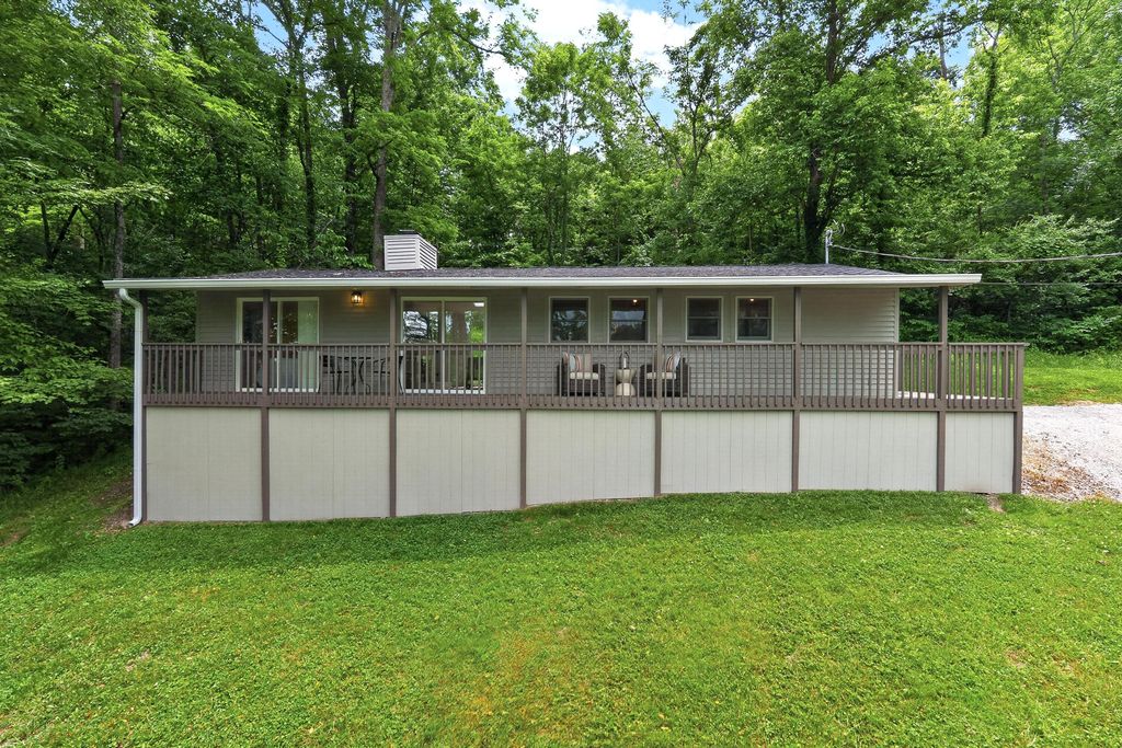 380 Highview Drive, Williamstown, KY 41097