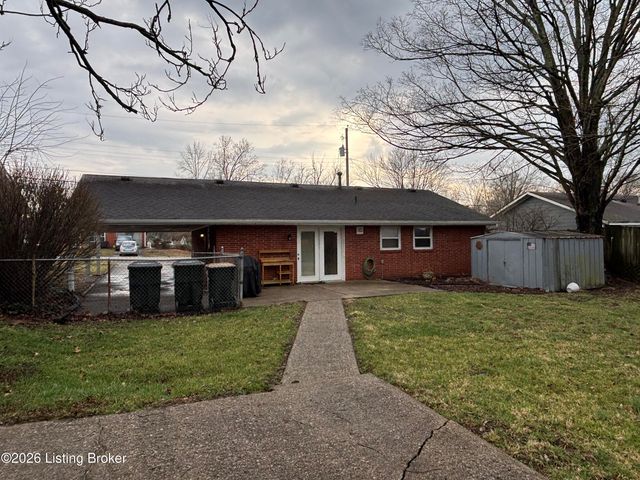 9913 Robsion Rd, Jeffersontown, KY 40299