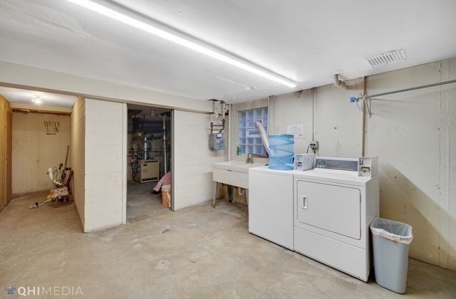 5365 N Delphia Avenue 166, Chicago, IL 60656