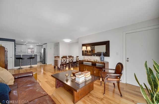 5365 N Delphia Avenue 166, Chicago, IL 60656