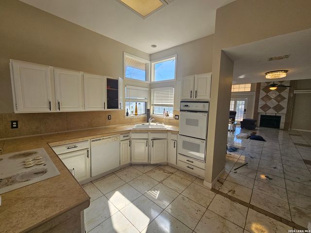 16903 Vista Forest Dr, San Antonio, TX 78247