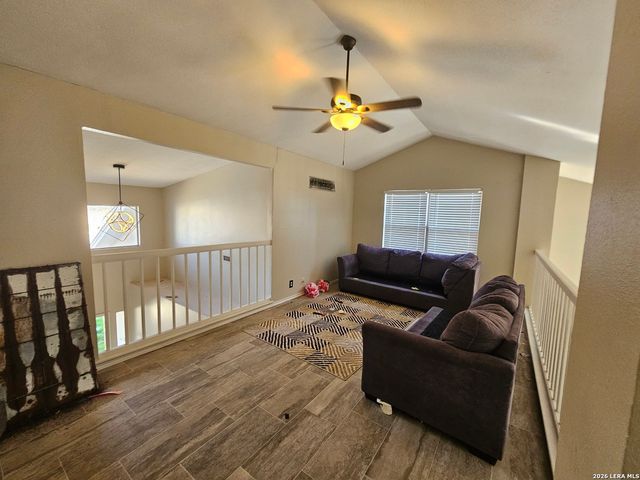 16903 Vista Forest Dr, San Antonio, TX 78247