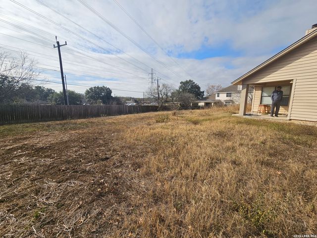 16903 Vista Forest Dr, San Antonio, TX 78247