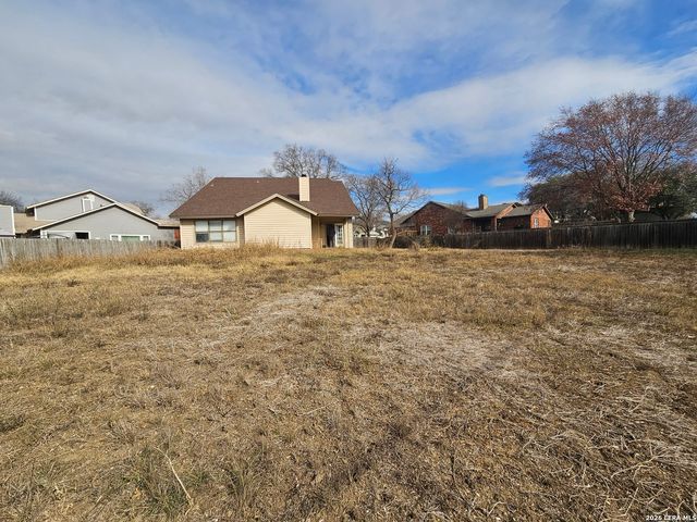 16903 Vista Forest Dr, San Antonio, TX 78247