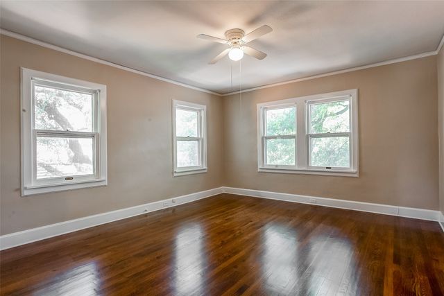 6224 Curzon Avenue, Fort Worth, TX 76116