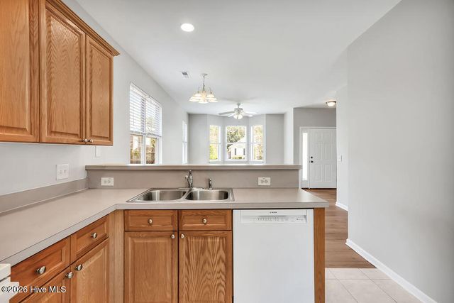 279 Coralstone Court, Leland, NC 28451