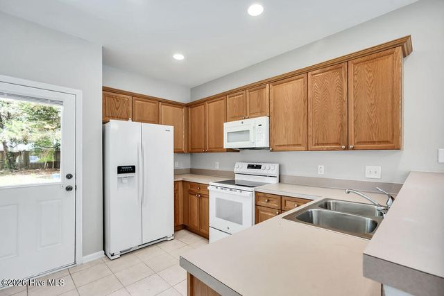 279 Coralstone Court, Leland, NC 28451
