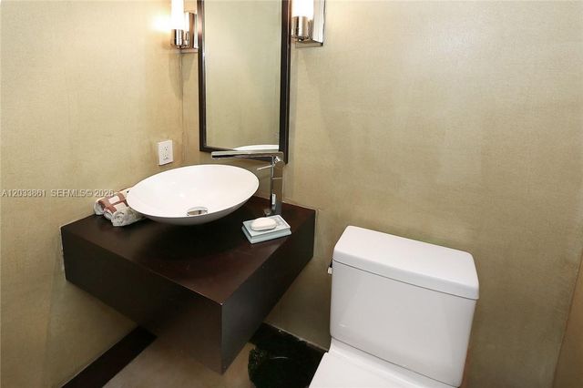 100 S Pointe Drive 601, Miami Beach, FL 33139