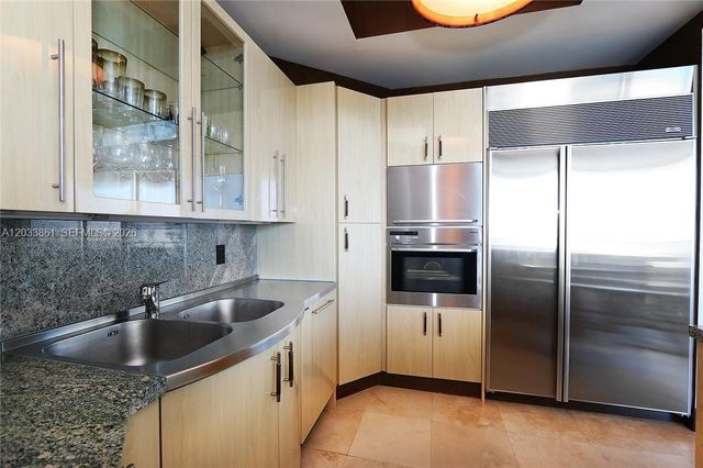 100 S Pointe Drive 601, Miami Beach, FL 33139